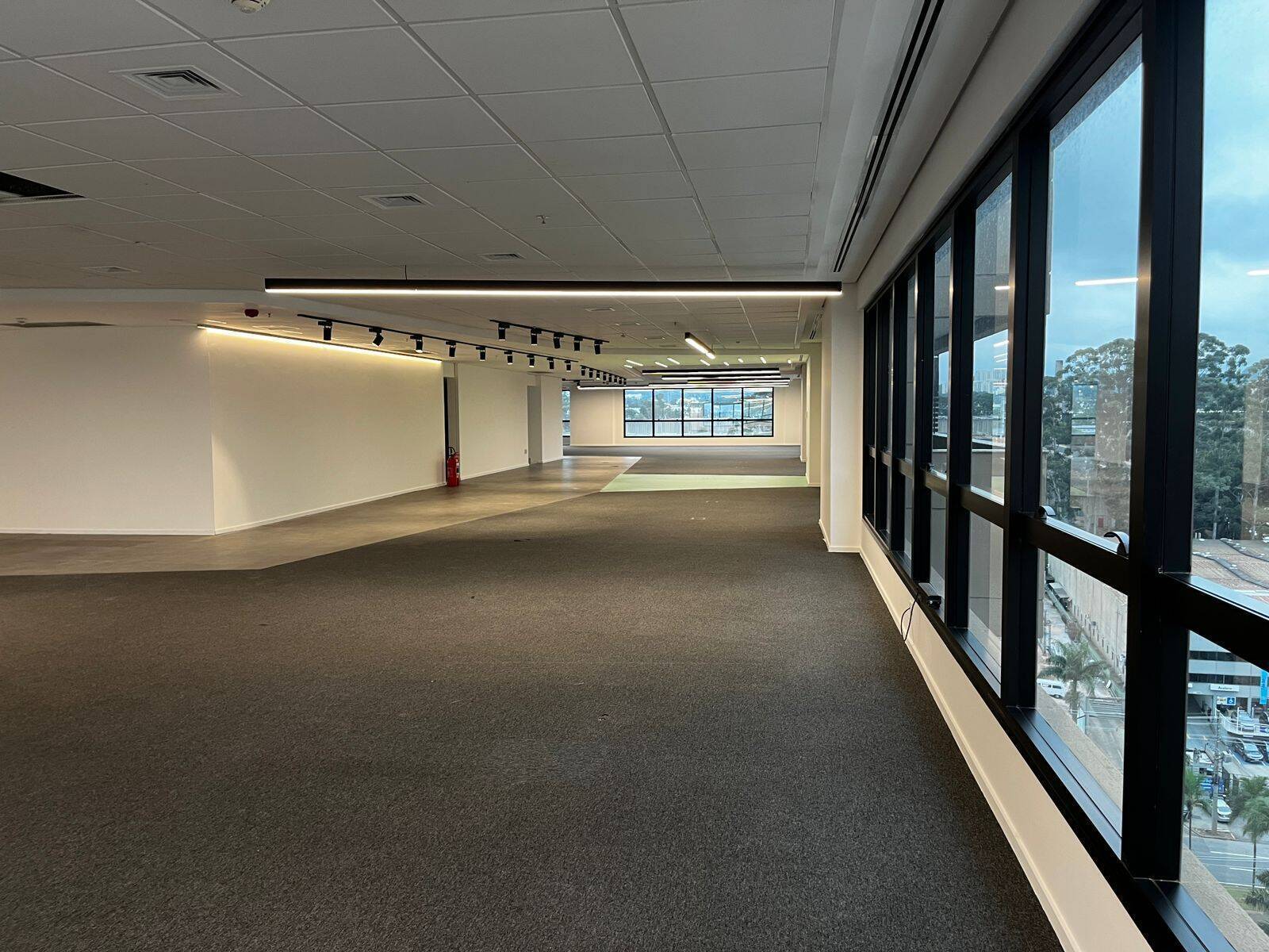 Conjunto Comercial-Sala para alugar, 1354m² - Foto 1