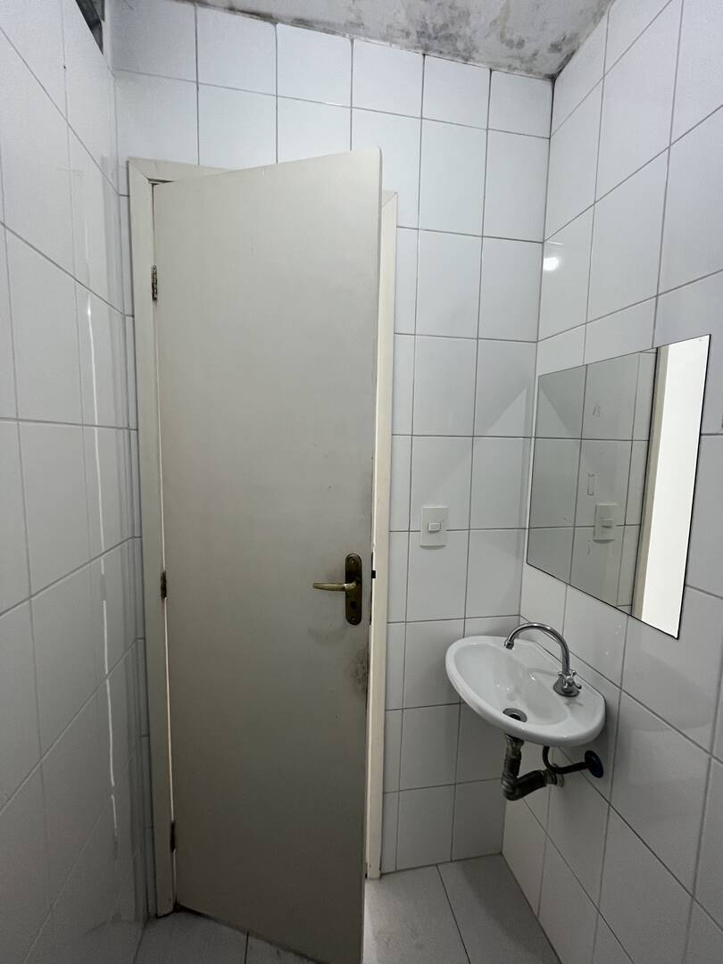 Casa para alugar com 3 quartos, 180m² - Foto 15