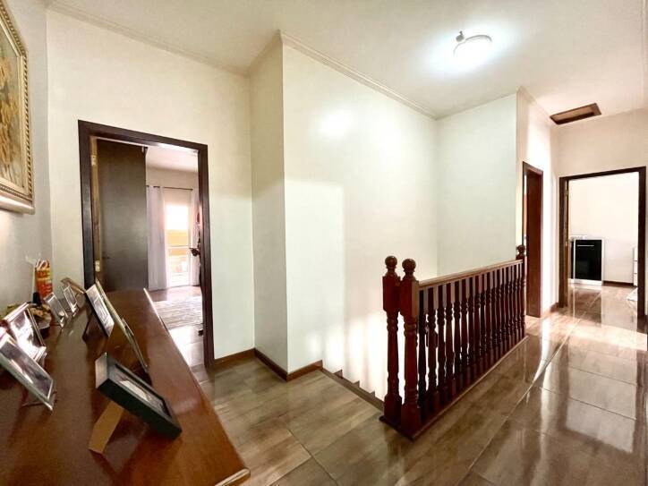 Casa à venda com 4 quartos, 217m² - Foto 26
