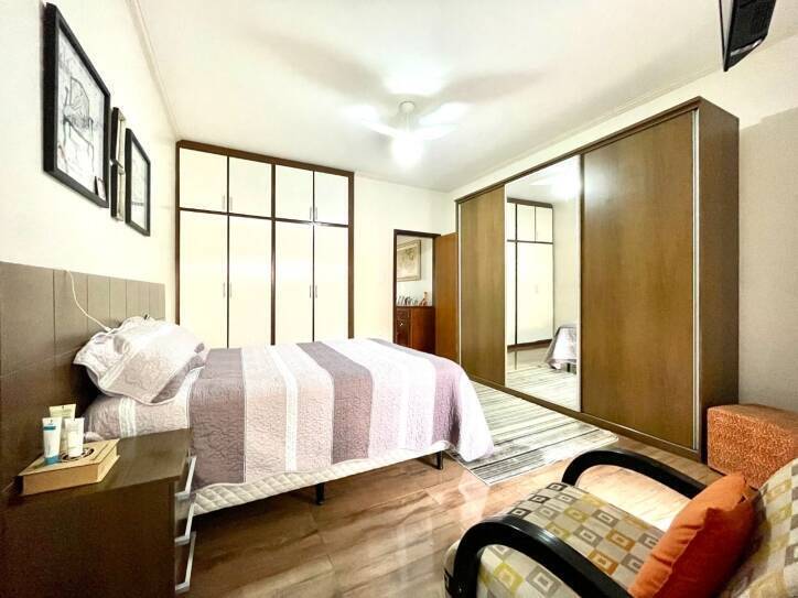 Casa à venda com 4 quartos, 217m² - Foto 27